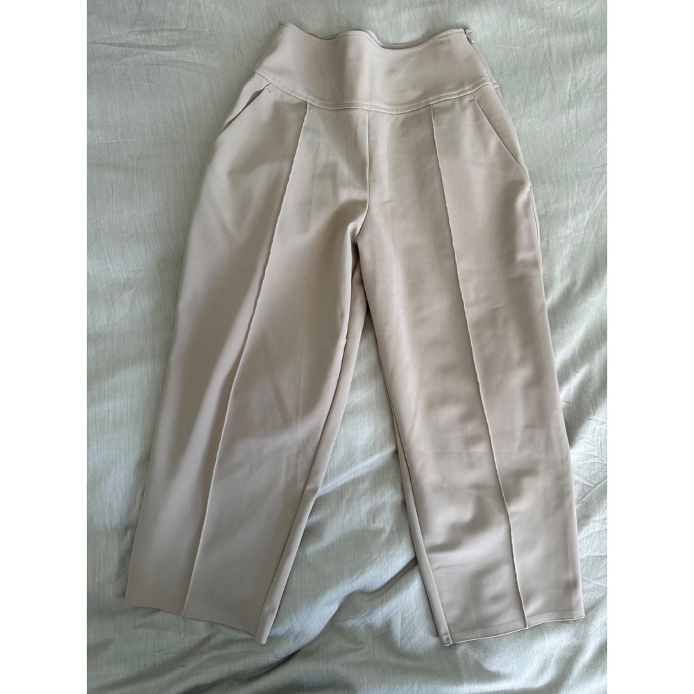 Athleta City Pintuck Cropped Ankle Pants Sandstone Beige Size 2P Petite